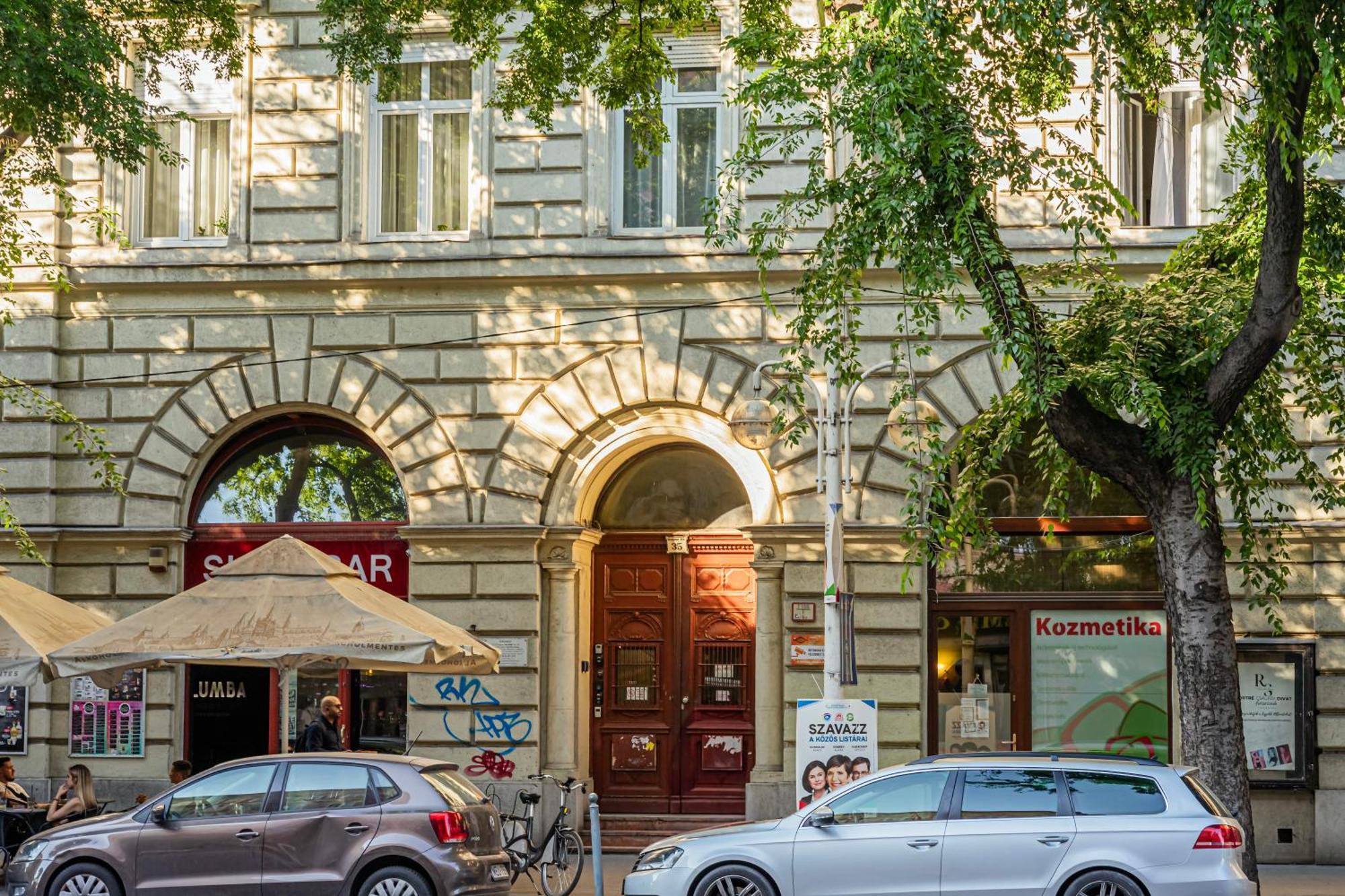Exclusive & Central Duplex Residence By Prestige Homes Budapest Exterior photo